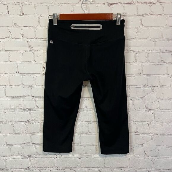 Fabletics Black Capris size small - Picture 2 of 6